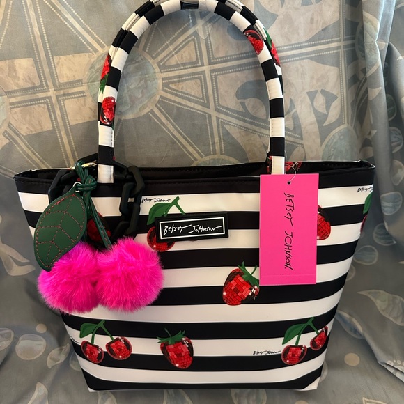 Betsey Johnson Disco Berry Lunch Bag - Picture 1 of 6